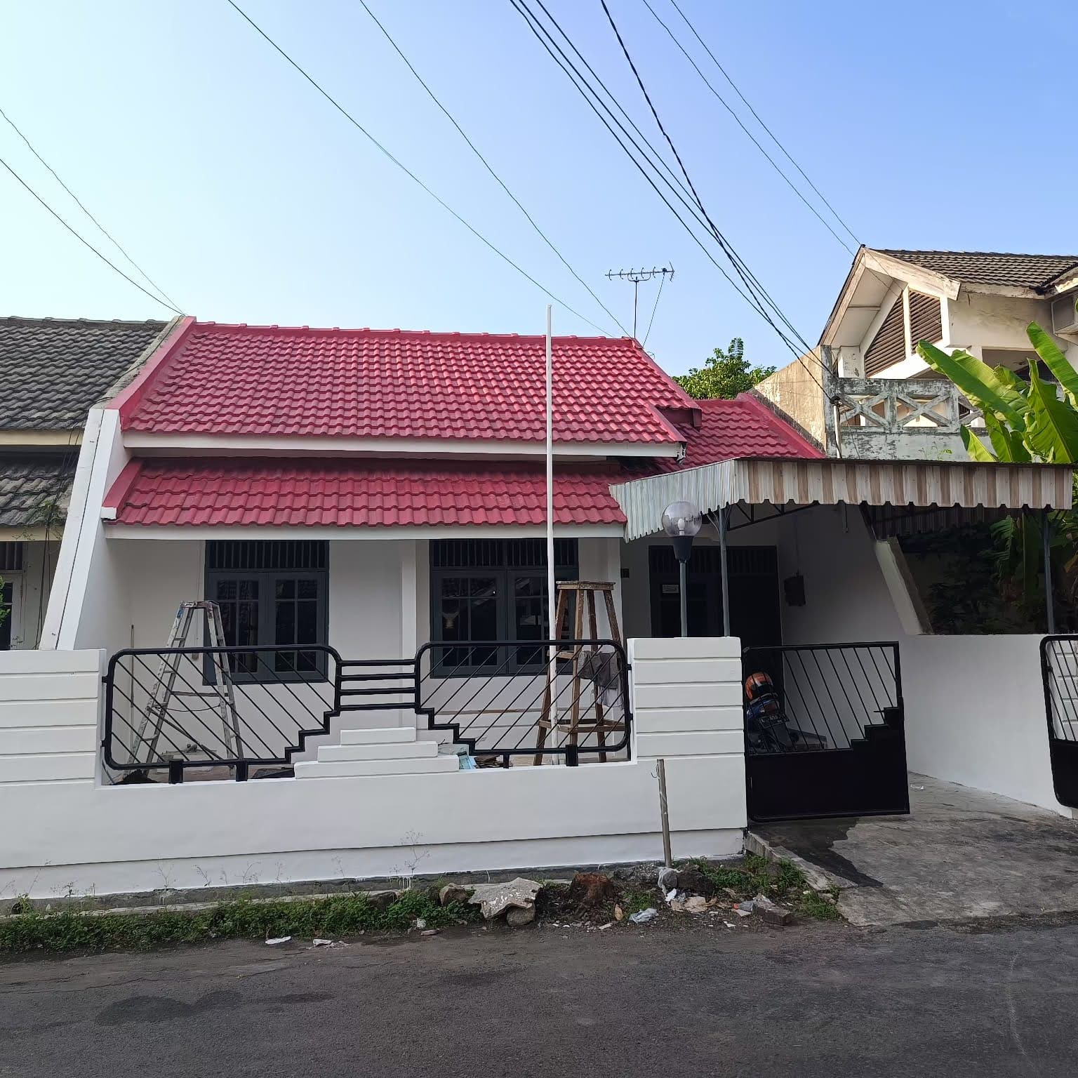 Dijual Rumah Strategis di Nginden Intan Timur Surabaya Timur - Image 1