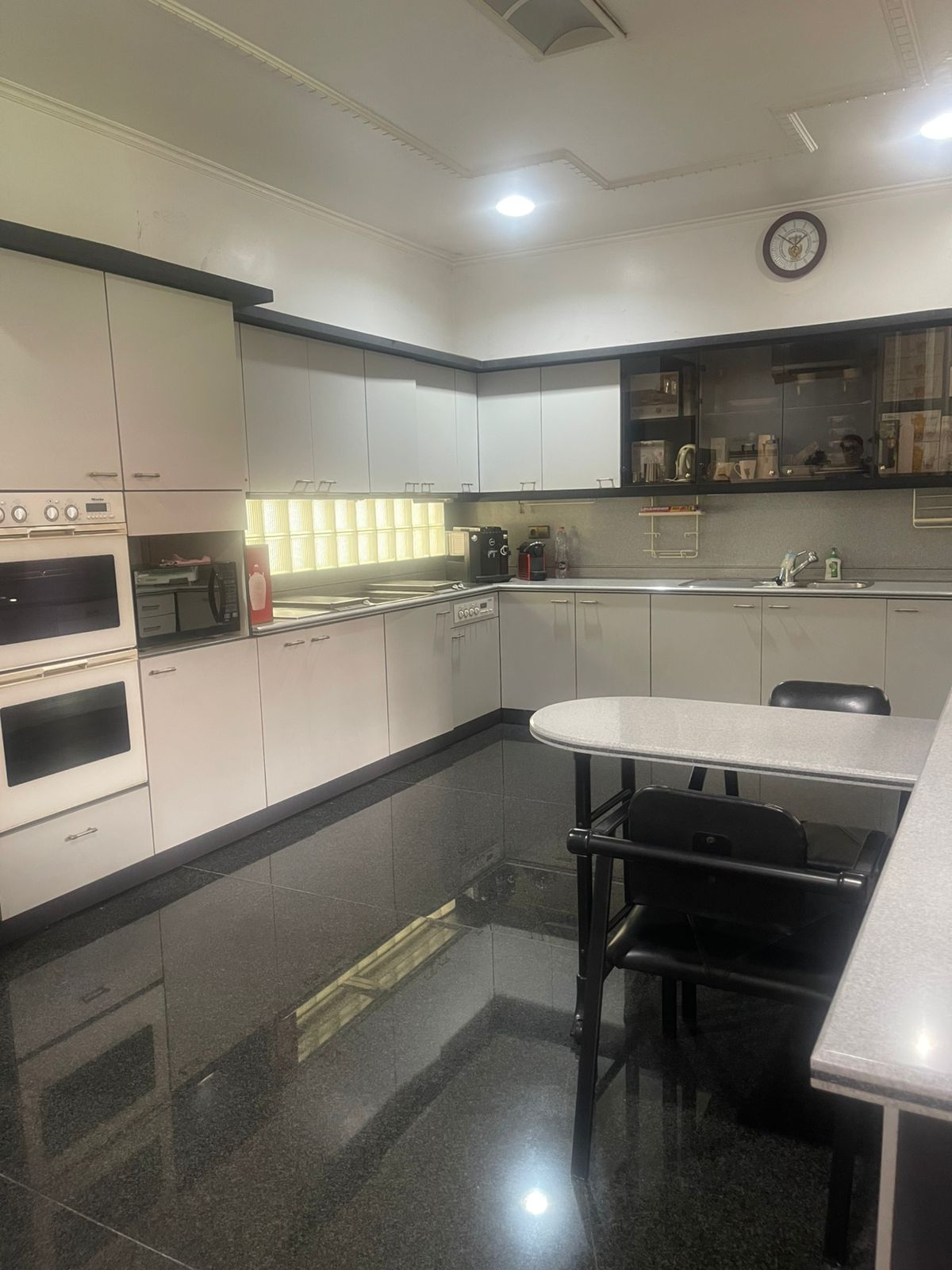Dijual Rumah Mewah dan Premium Lokasi Strategis di Margorejo Surabaya Selatan - Thumbnail 4