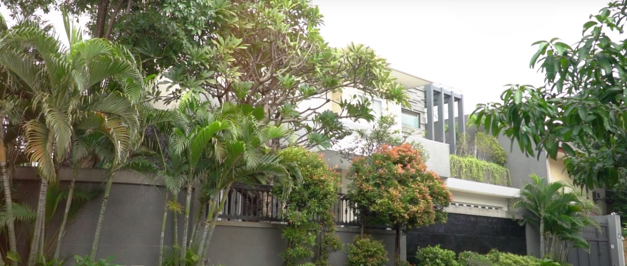 Dijual Rumah Mewah 2 Lantai Jemur Andayani Surabaya Selatan - Image 1