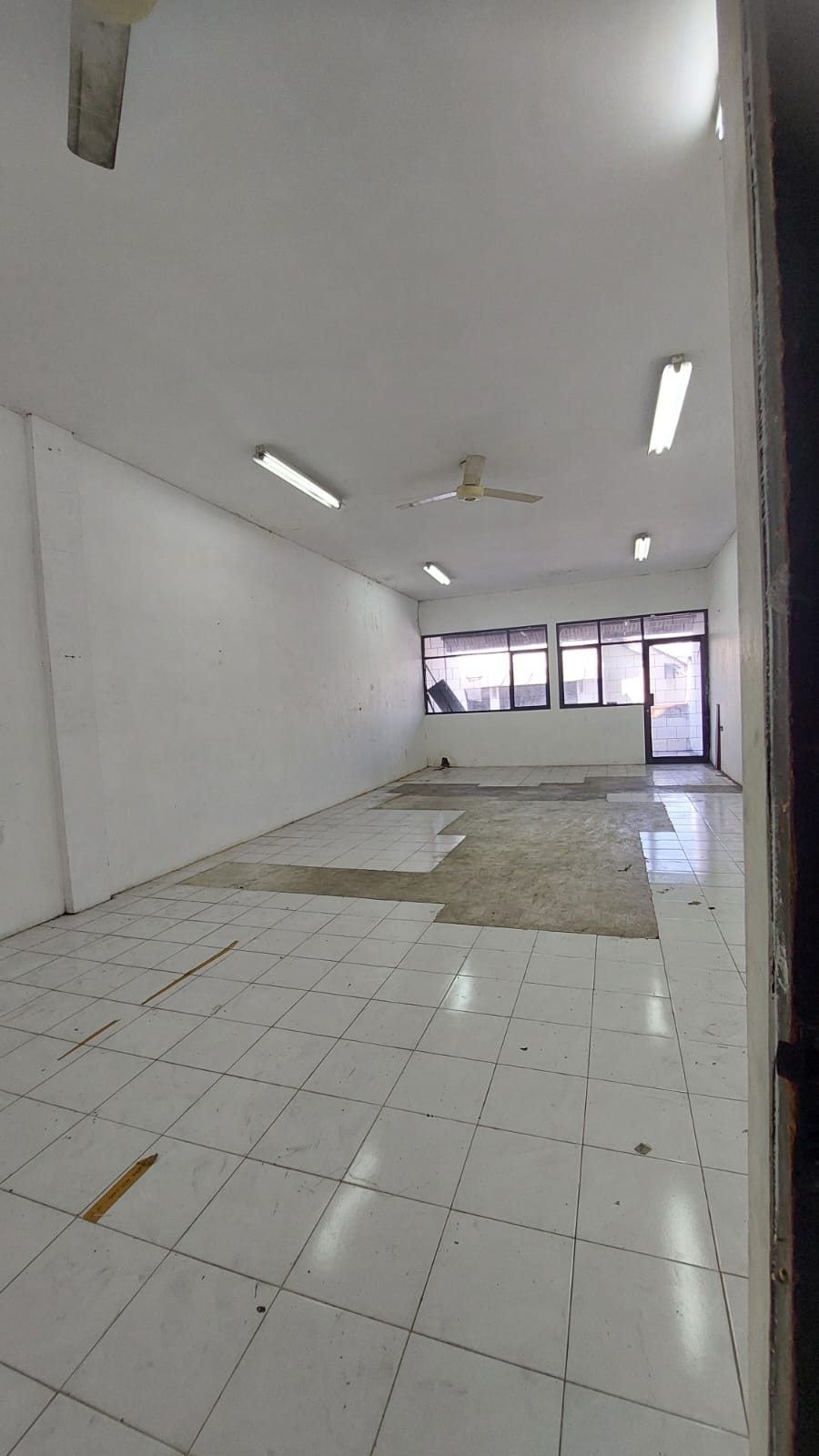 Dijual Ruko Siap Pakai Lokasi Gembong Surabaya Utara - Thumbnail 2
