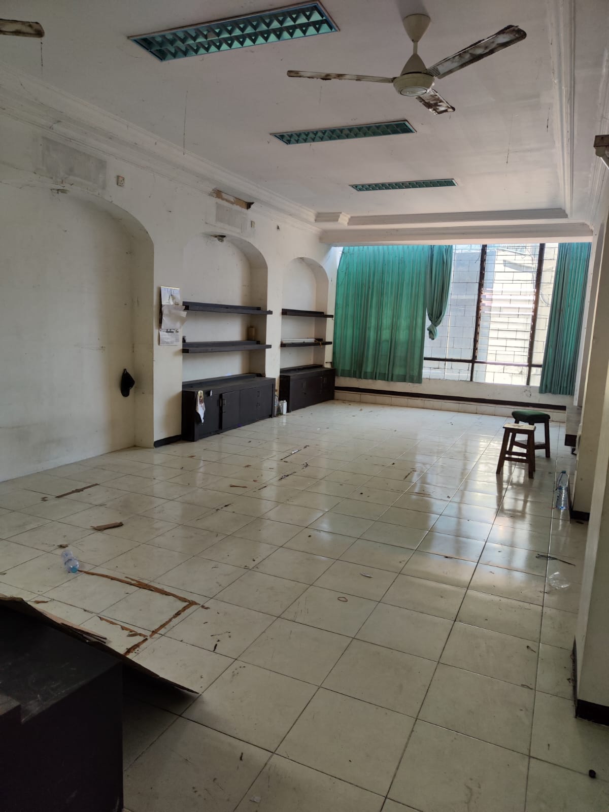 Dijual Ruko Siap Pakai Lokasi Gembong Surabaya Utara - Image 1