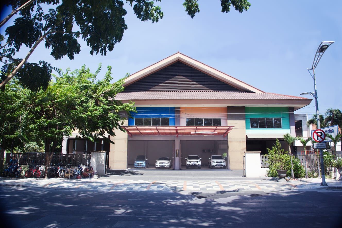 Sewa Tempat Usaha Komersial Strategis di Raya Ngemplak Surabaya Pusat - Image 1