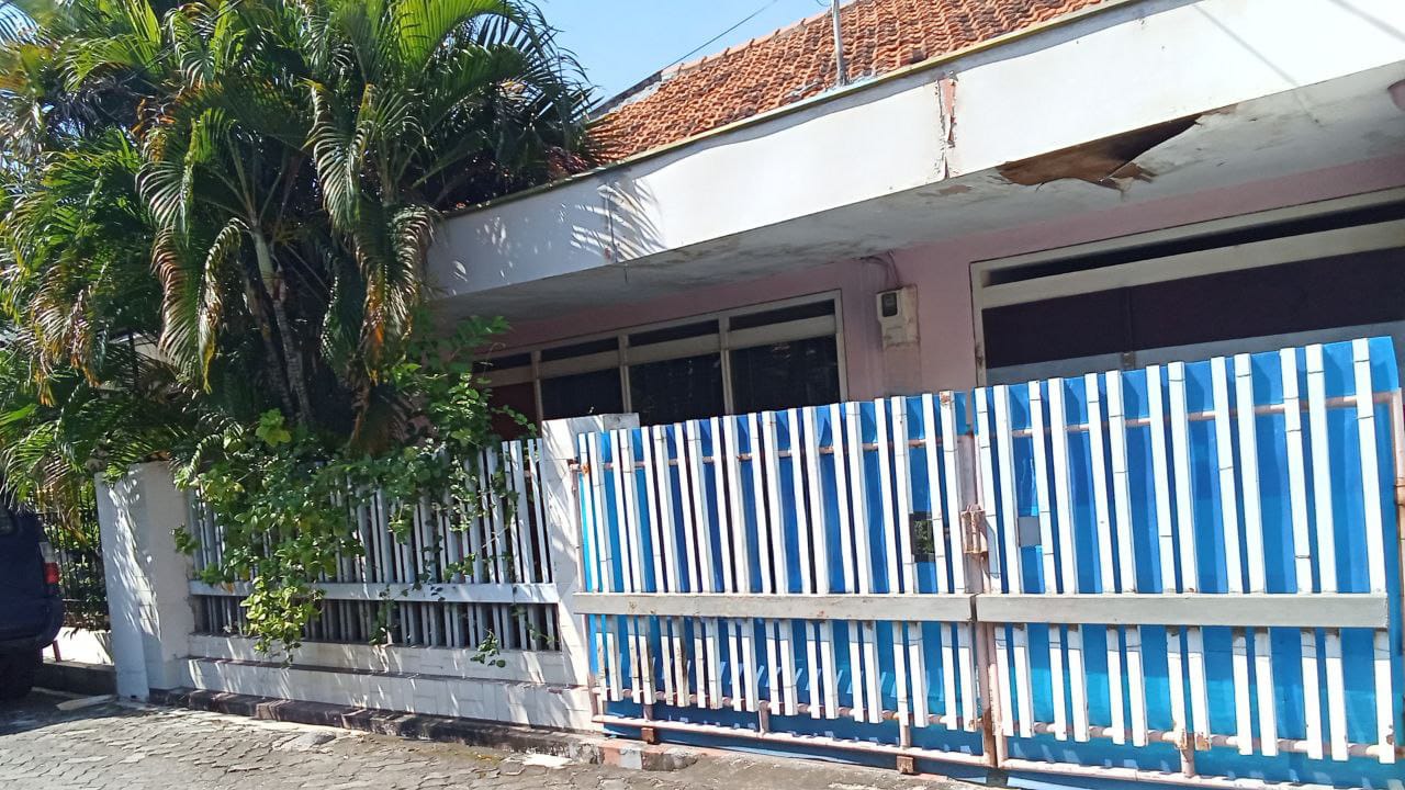 Rumah Lokasi Strategis Dijual di Daerah Ngagel Surabaya Timur - Image 1