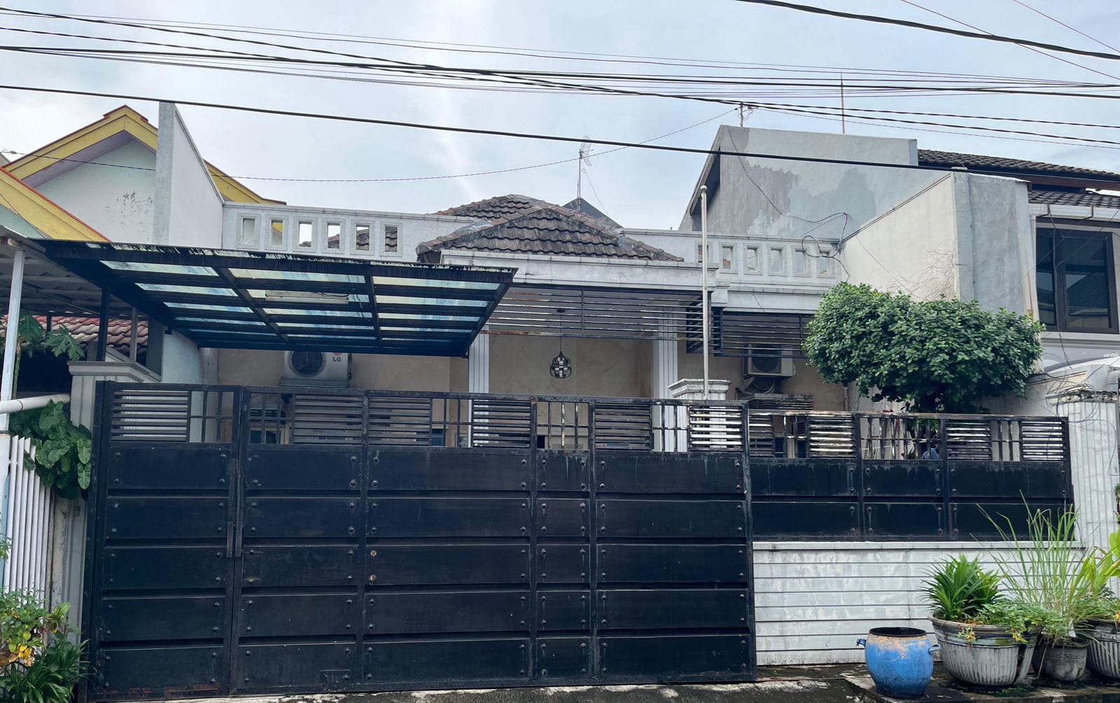 Dijual Rumah Lokasi Strategis Tanjungsari Baru Surabaya Barat - Image 1