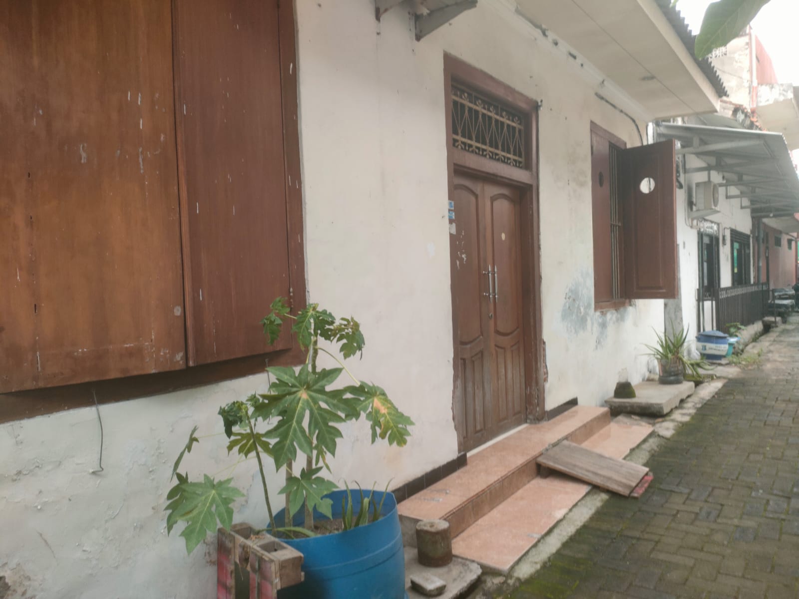 Rumah Siap Huni Dijual di Krembangan Surabaya Utara Lokasi Strategis - Image 1