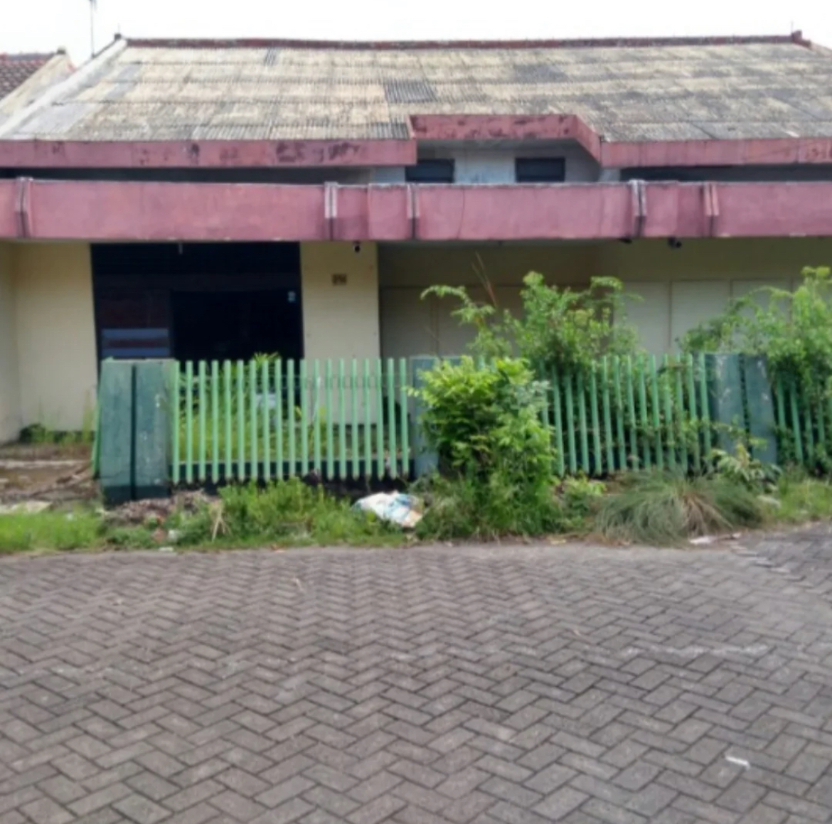 Rumah Dijual Lokasi Strategis Hook di Kendangsari Surabaya Timur - Thumbnail 2