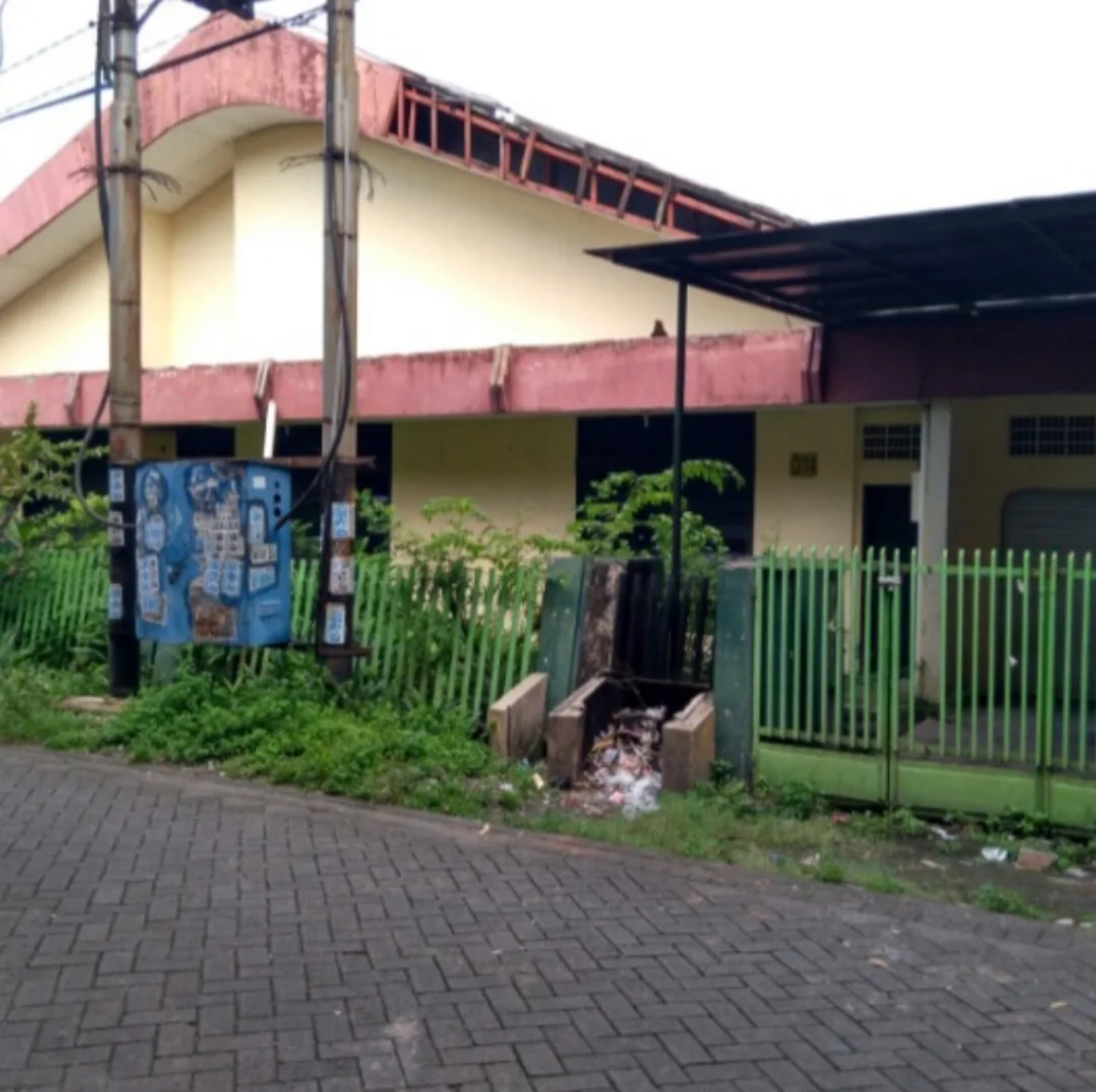 Rumah Dijual Lokasi Strategis Hook di Kendangsari Surabaya Timur - Image 1