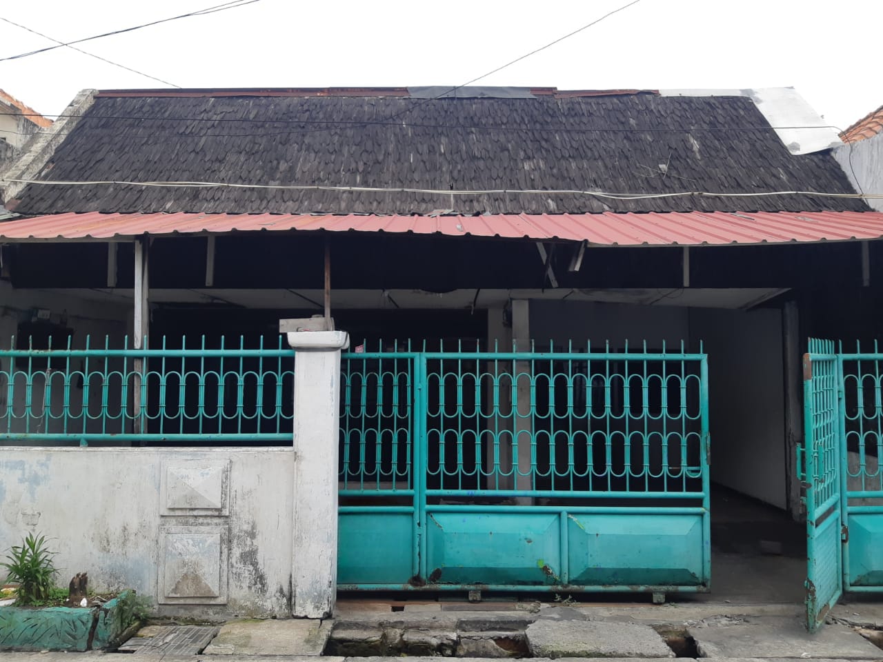 Rumah Dijual Cepat Lokasi Strategis Jalan Jepara Surabaya Pusat - Image 1