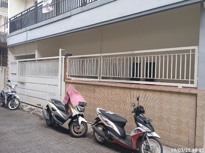 Dijual Rumah Lokasi Strategis di Lebak Jaya Surabaya Timur - Image 1