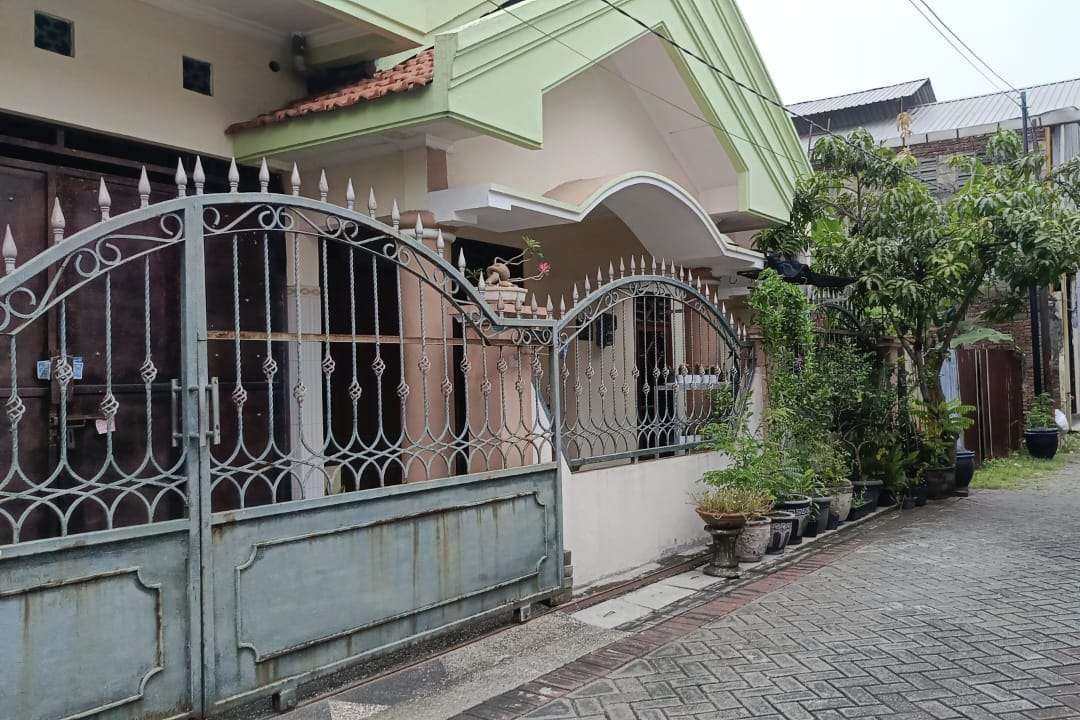 Dijual Rumah Nyaman Asri di Jambangan Sawahan Surabaya Selatan - Image 1