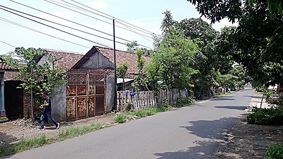 Dijual Gudang Lelang Lokasi Strategis Nol Jalan Raya Condong Probolinggo - Image 1