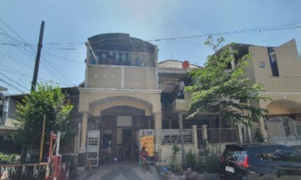 Dijual Rumah Kost Lelang Strategis Cocok Untuk Investasi di Surabaya Timur - Image 1