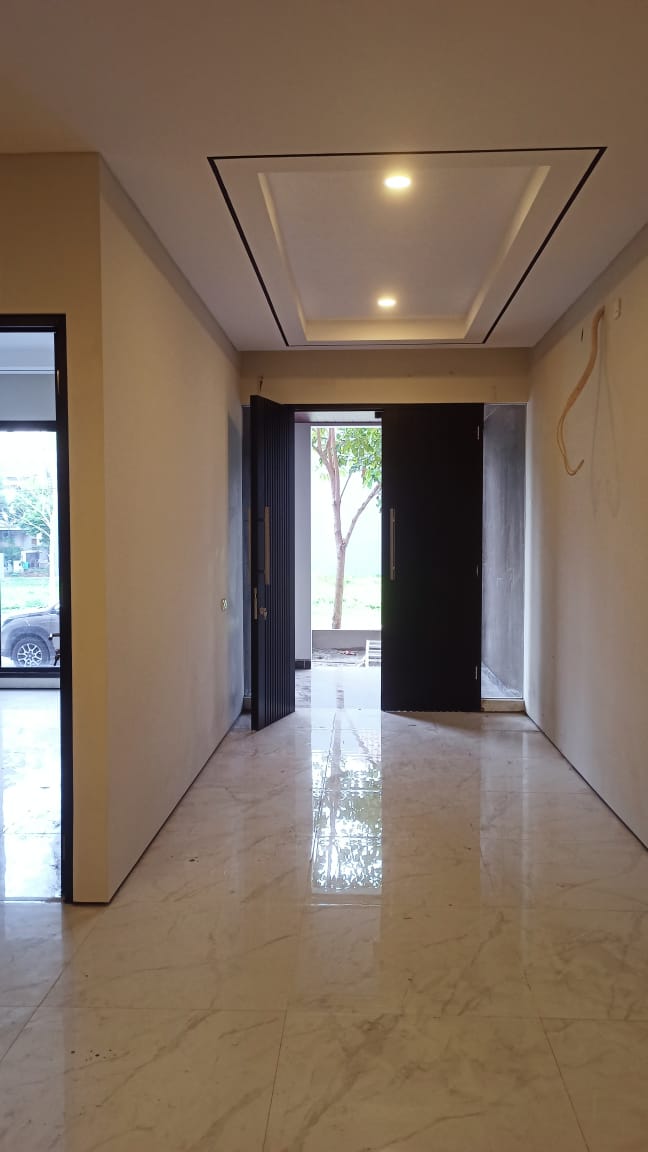 Rumah Mewah Dijual di Kawasan Ekslusif Woodland Citraland Surabaya Barat - Thumbnail 3