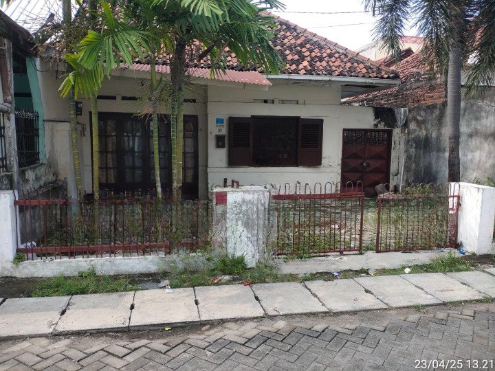 Dijual Rumah Nyaman dan Strategis Lokasi Surabaya Utara - Image 1