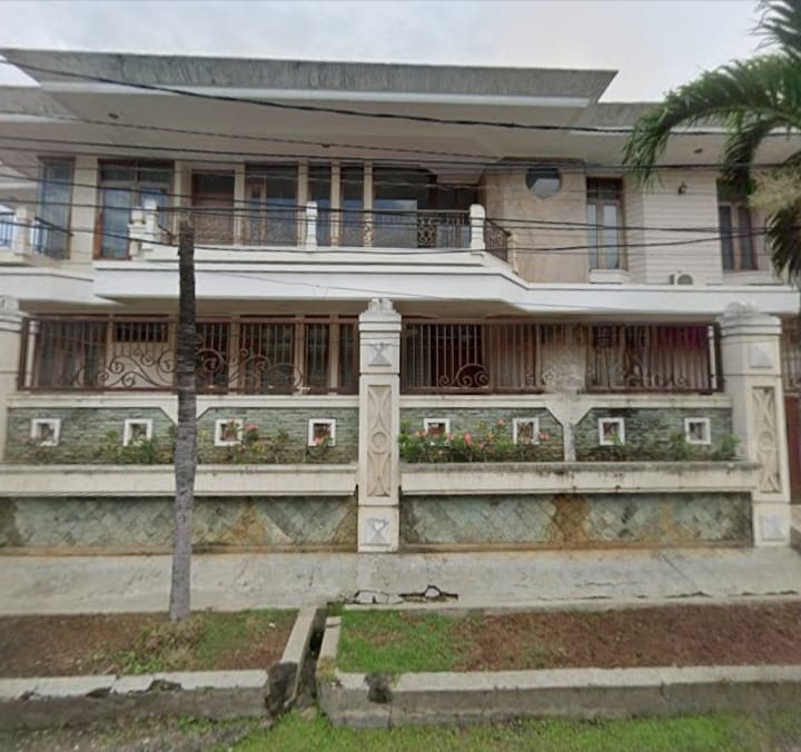 Dijual/Disewakan Rumah Strategis Lokasi Ketupa Surabaya Timur - Image 1