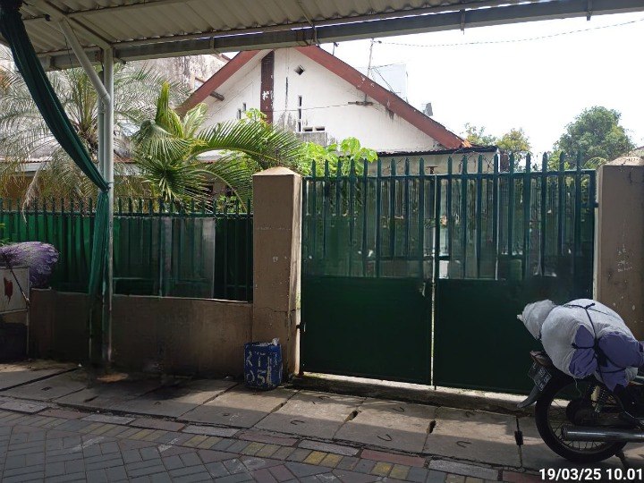 Dijual Rumah Strategis Lokasi Rangkah Surabaya Utara - Image 1