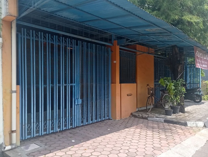 Dijual Rumah Luas Lokasi Strategis di Gayungsari Surabaya Selatan - Image 1