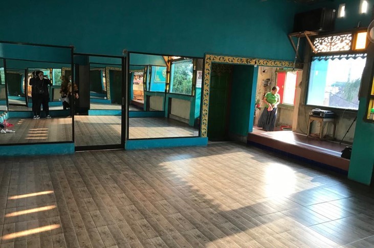 Jual Lelang Rumah Nyaman Lokasi Strategis di Menganti Gresik - Image 1