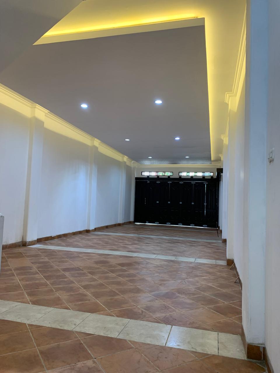 Dijual Rumah Usaha 3,5 Lantai Strategis di Satelit Barat Surabaya Barat - Thumbnail 3