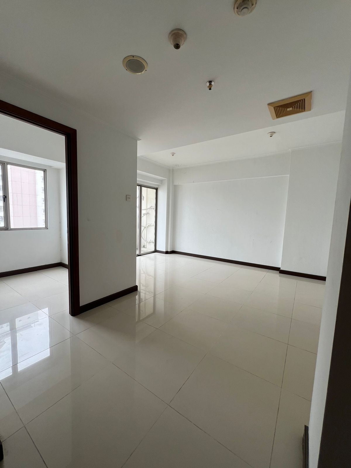 Jual Murah Apartemen Waterplace View Pool di Surabaya Barat - Image 1