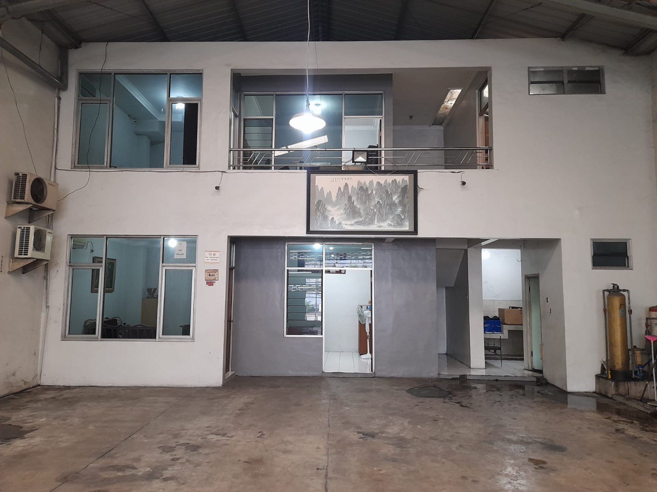 Dijual/Disewakan Gudang/Showroom Mobil Strategis di Raya Kletek Sidoarjo - Thumbnail 2