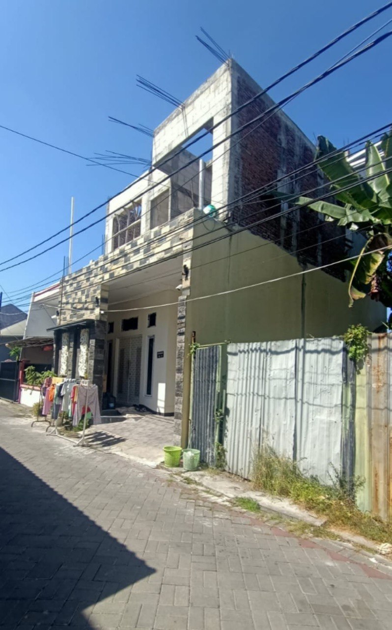 Jual Lelang Rumah Strategis Dekat Mall dan Kampus di Mulyosari Surabaya Timur - Image 1
