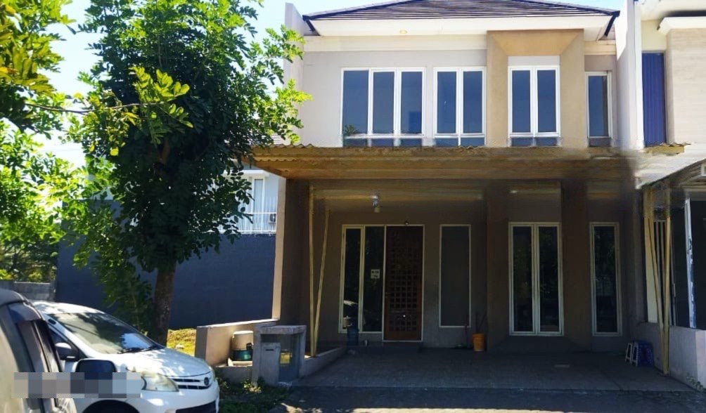 Dijual Rumah Lelang Kawasan Elit di Royal Residence Surabaya Barat - Image 1