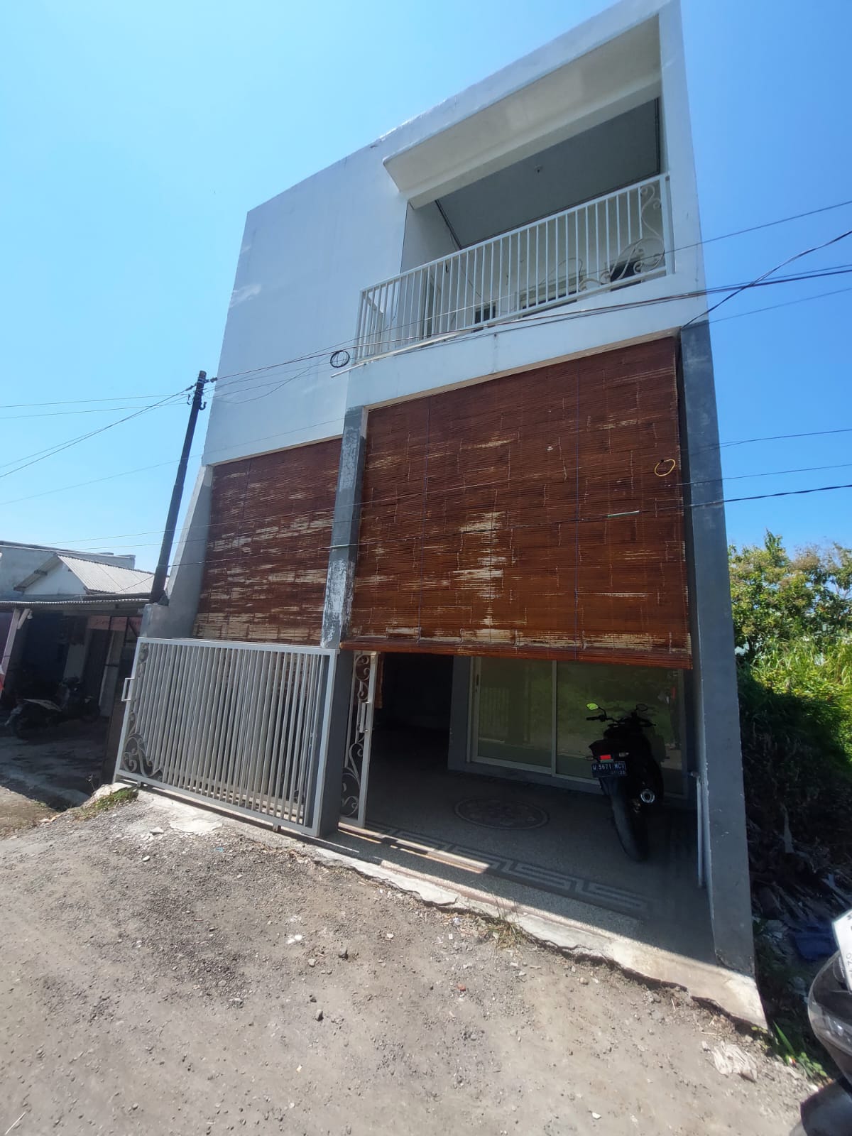 Jual Rumah Lelang Murah 2 Lantai di Jalan Wak Tunik Kalanganyar Sidoarjo - Image 1