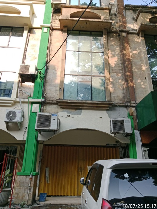 Dijual Ruko 4,5 Lantai Luas & Siap Usaha di Mayjend Sungkono Surabaya Barat - Image 1