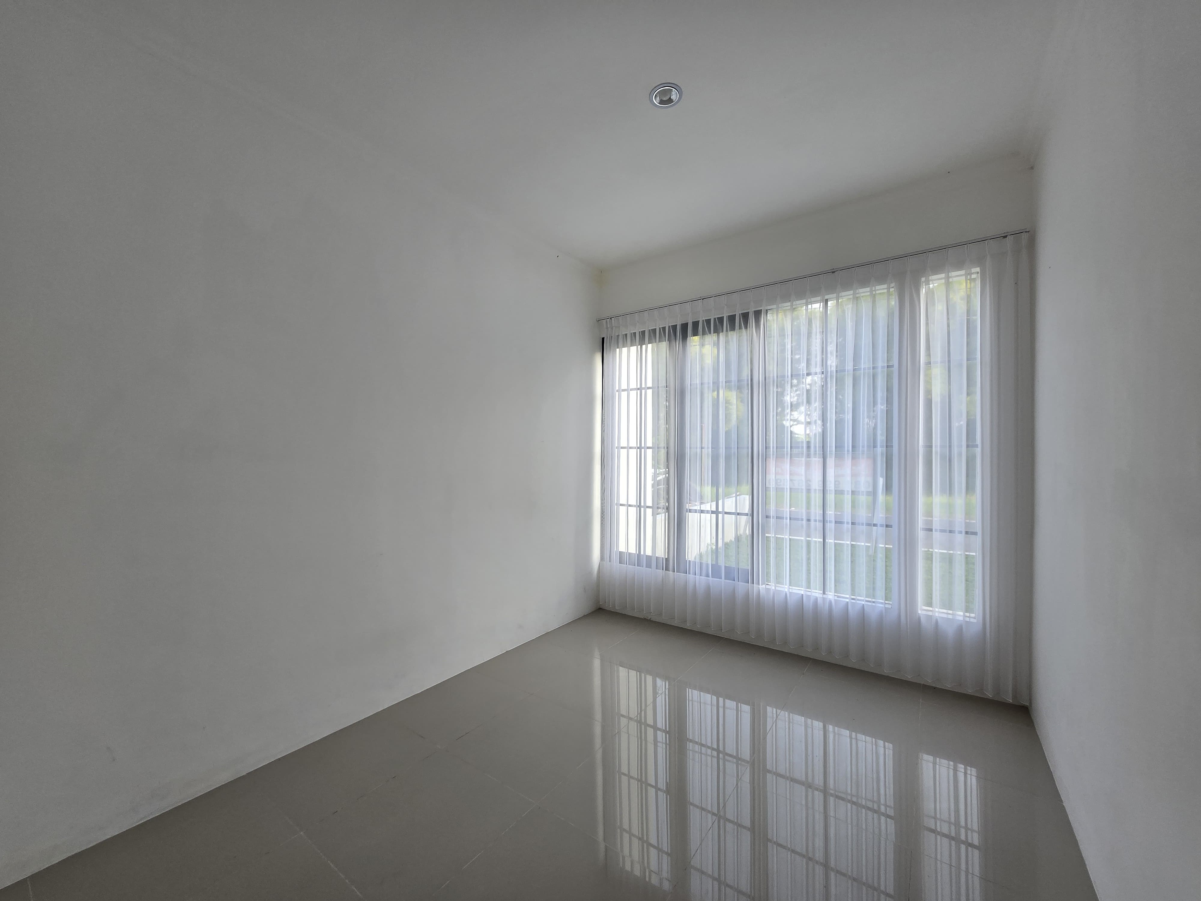 Dijual Rumah Nyaman dan Siap Huni di Ramada Regency Surabaya Barat - Thumbnail 4