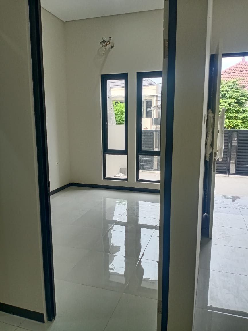 Dijual Rumah Siap Huni Lokasi Strategis di Perumahan Villa Kalijudan Indah Surabaya Timur - Thumbnail 4