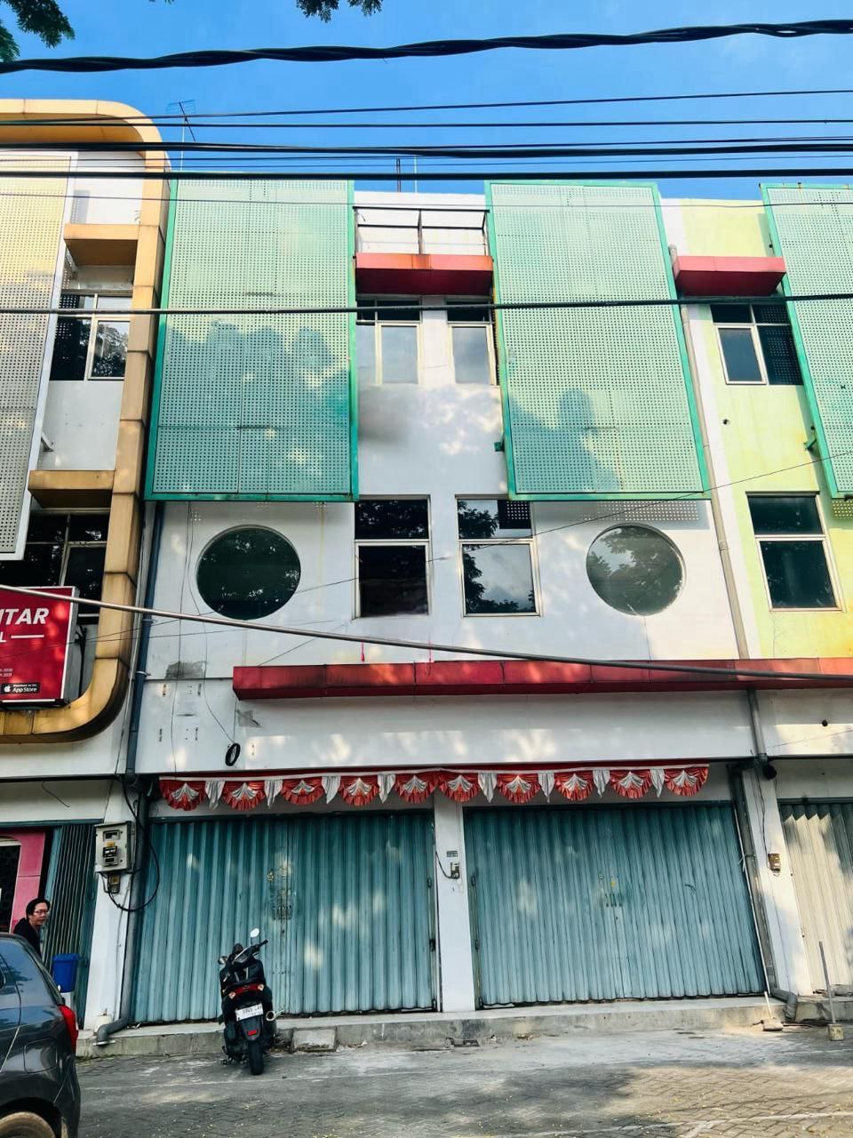 Dijual/Disewakan Ruko di Nol Jalan Utama Raya Ahmad Yani Surabaya - Image 1