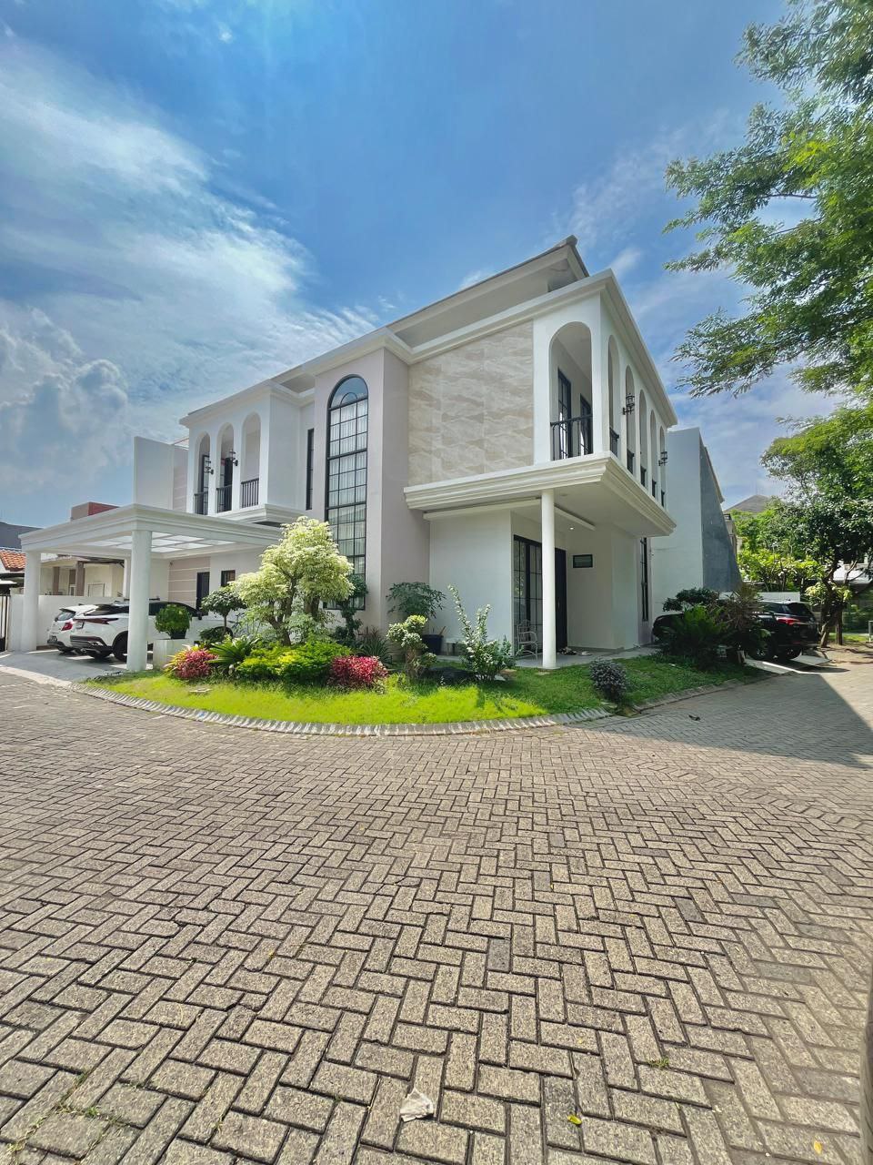 Dijual Rumah Mewah Murah Baru di Taman Puspa Raya Citraland, Surabaya Barat - Image 1