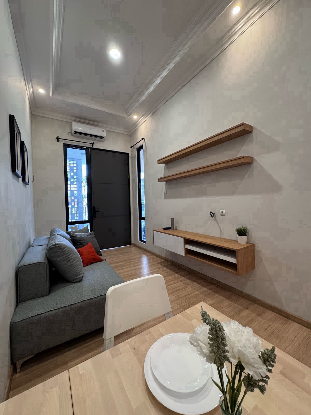 Dijual Rumah 1 Lantai Full Furnished Mewah di Griya Asri Pakuwon City Surabaya Timur - Thumbnail 2