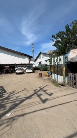 Dijual Bangunan Komersial Strategis di Raya Margomulyo Surabaya Barat - Image 1