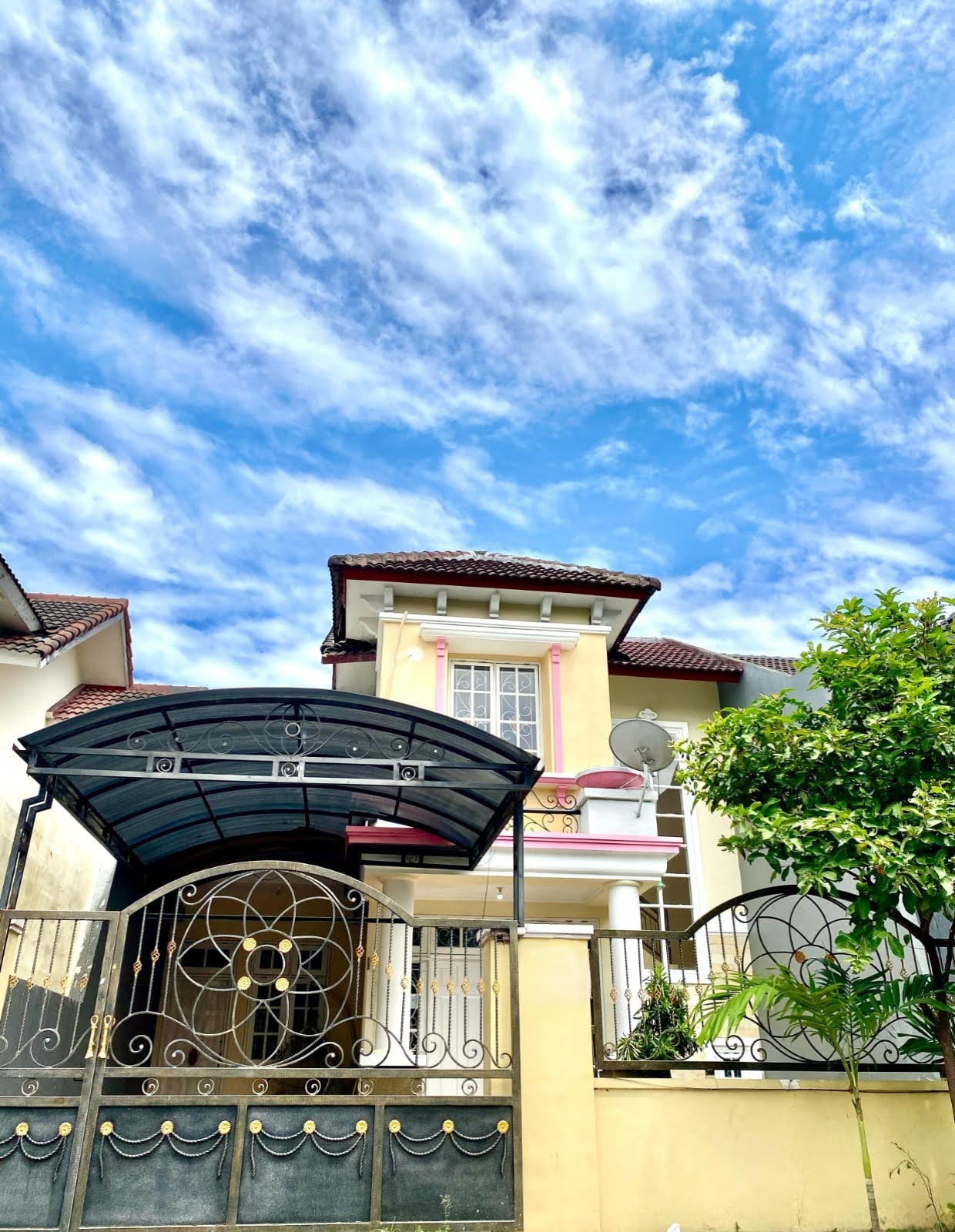 Dijual Rumah Murah 2 Lantai Siap Huni di Cluster Pondok Mutiara, Sidoarjo - Image 1