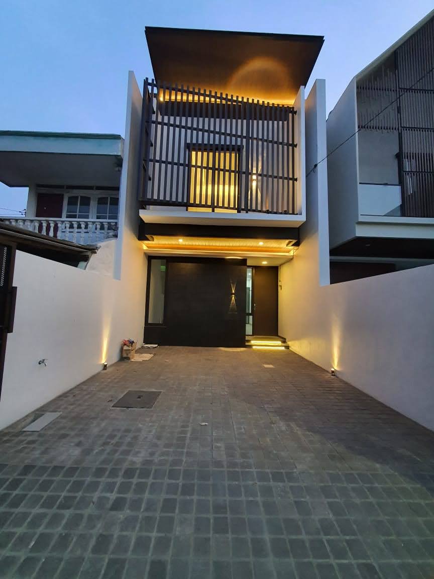 Dijual Rumah Minimalis Baru Gress 2 Lantai di Baruk Utara Surabaya Timur - Image 1