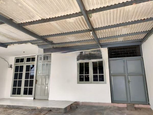 Dijual Rumah Luas di Simpang Darmo Permai Selatan Surabaya Barat - Image 1