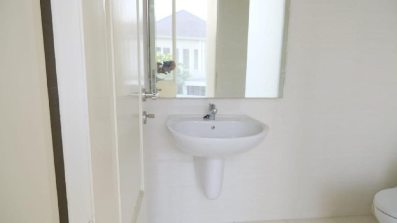 Dijual Rumah Mewah Dua Lantai di Kawasan Premium Grand Pakuwon South Victory Surabaya Barat - Thumbnail 3