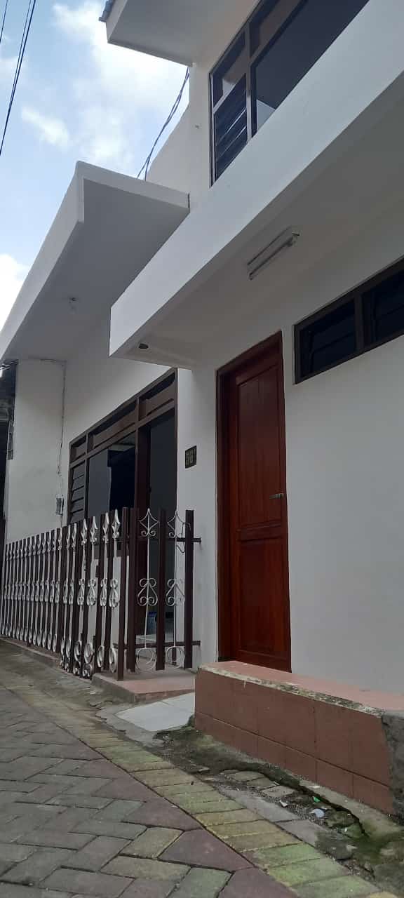 Dijual Rumah Siap Huni di Kedung Anyar Surabaya Pusat - Image 1