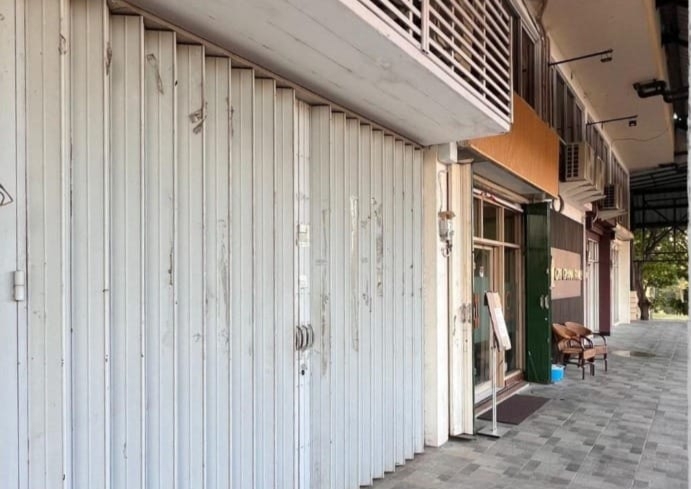 Dijual Ruko Komersial Strategis di Loop Graha Family Surabaya Barat - Image 1