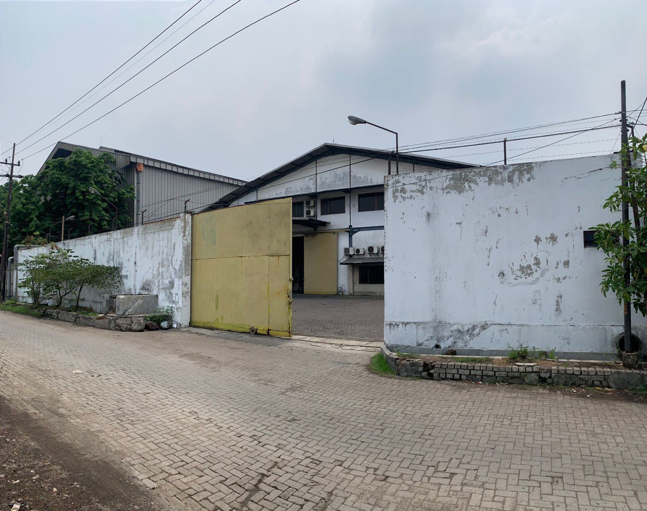 Dijual Gudang Lelang Lokasi Strategis di Margomulyo Indah Surabaya Barat - Image 1