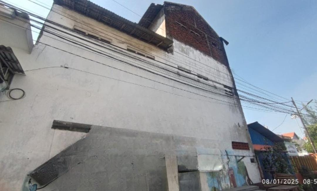 Dijual Rumah Murah 3 Lantai di Balongsari Tama Surabaya Barat - Image 1