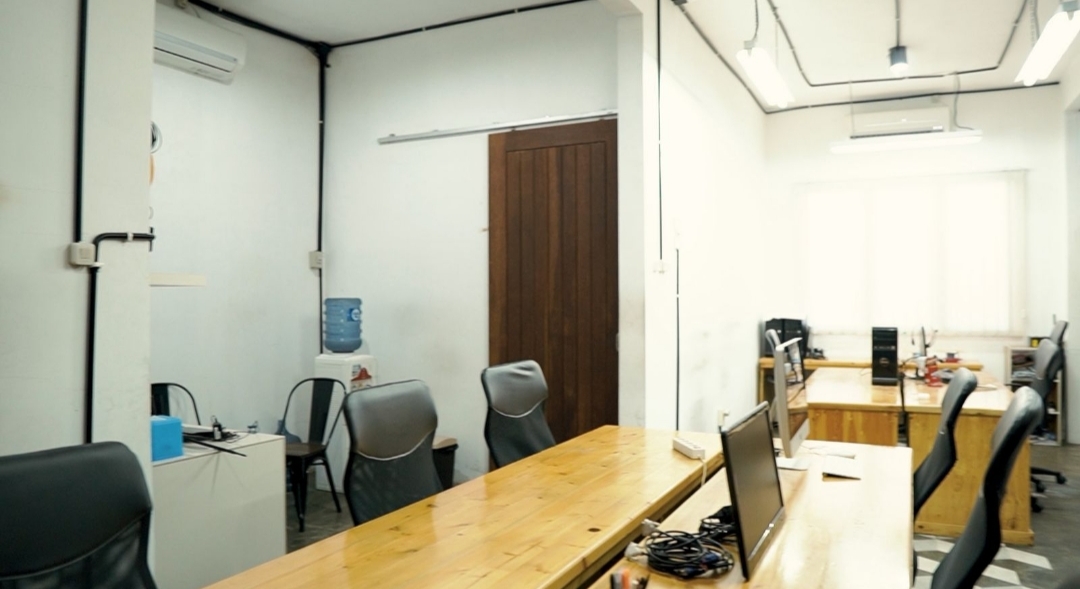 Dijual Rumah Atau Kantor Strategis di Simpang Darmo Permai Surabaya Barat - Thumbnail 3