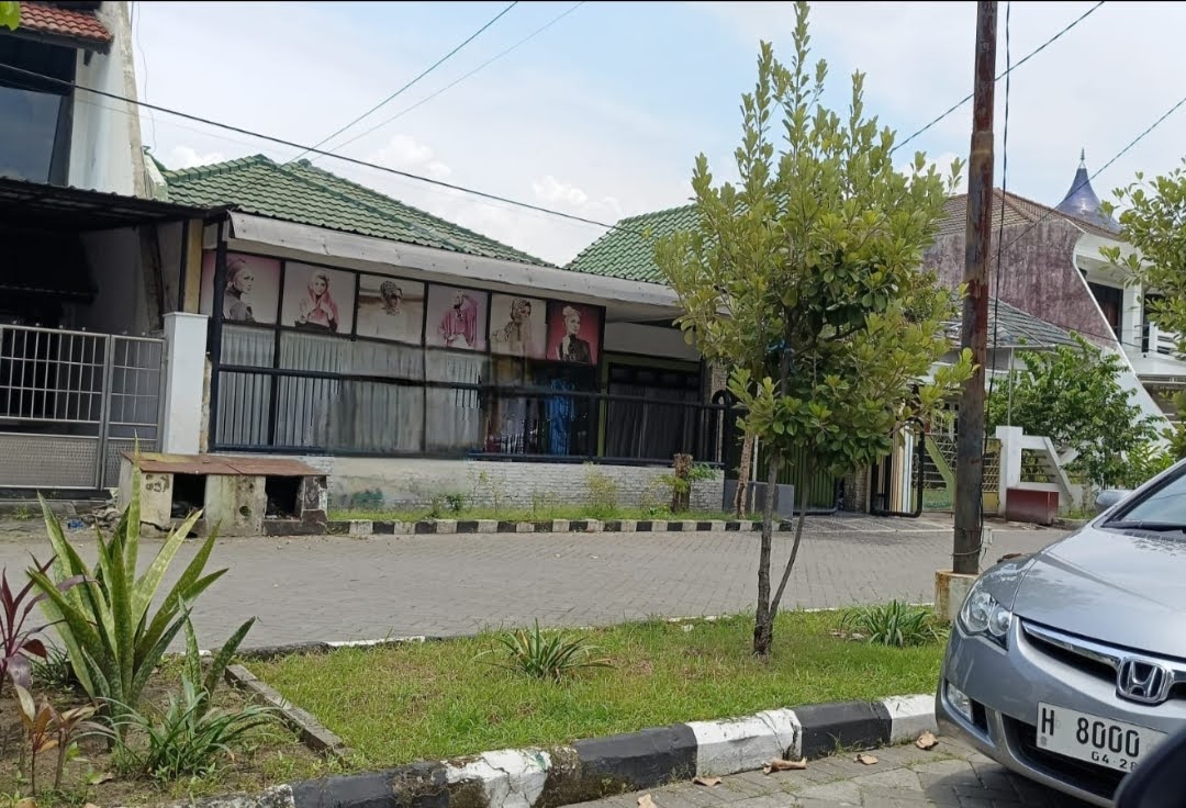 Dijual Murah Rumah Siap Huni Letak Strategis di Pondok Mutiara, Sidoarjo - Image 1