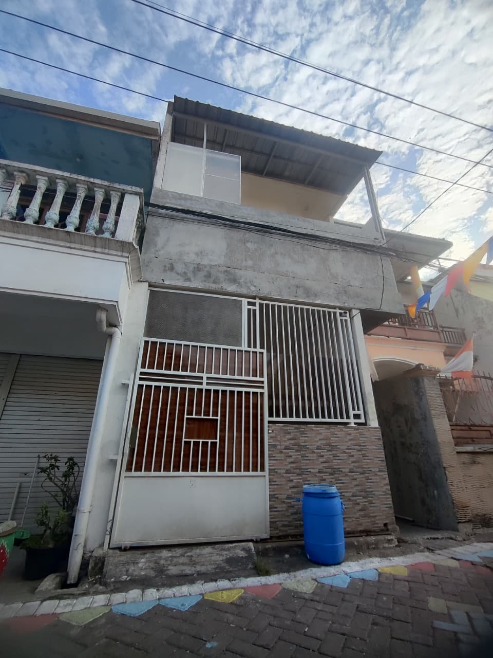 Dijual Cepat Rumah 2 Lantai di Mastrip Bogangin Surabaya Barat - Image 1