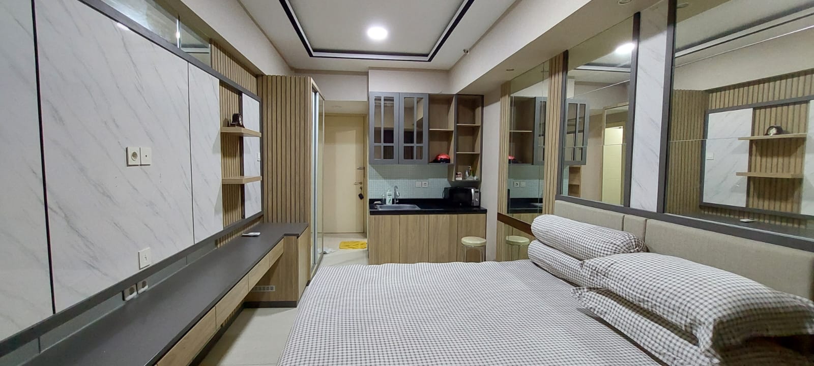 Disewakan Apartemen Studio di Anderson LUX Pakuwon Mall Surabaya Barat - Image 1