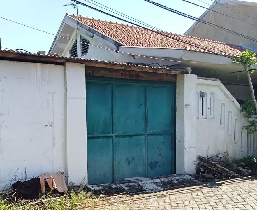 Dijual Rumah Hitung Tanah Lokasi Strategis di Lebak Jaya Surabaya Timur - Image 1