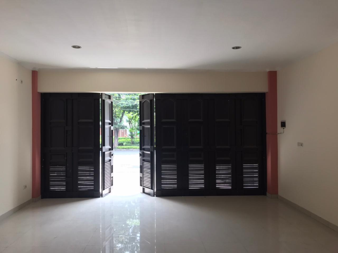 Dijual/Disewakan Ruko 4.5 Lantai Siap Huni di Perak Timur, Surabaya Utara - Thumbnail 2