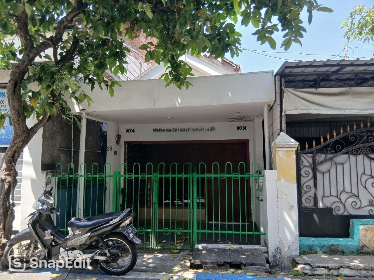 Disewakan Rumah Lokasi Strategis di Gubeng Kertajaya Surabaya Pusat - Image 1